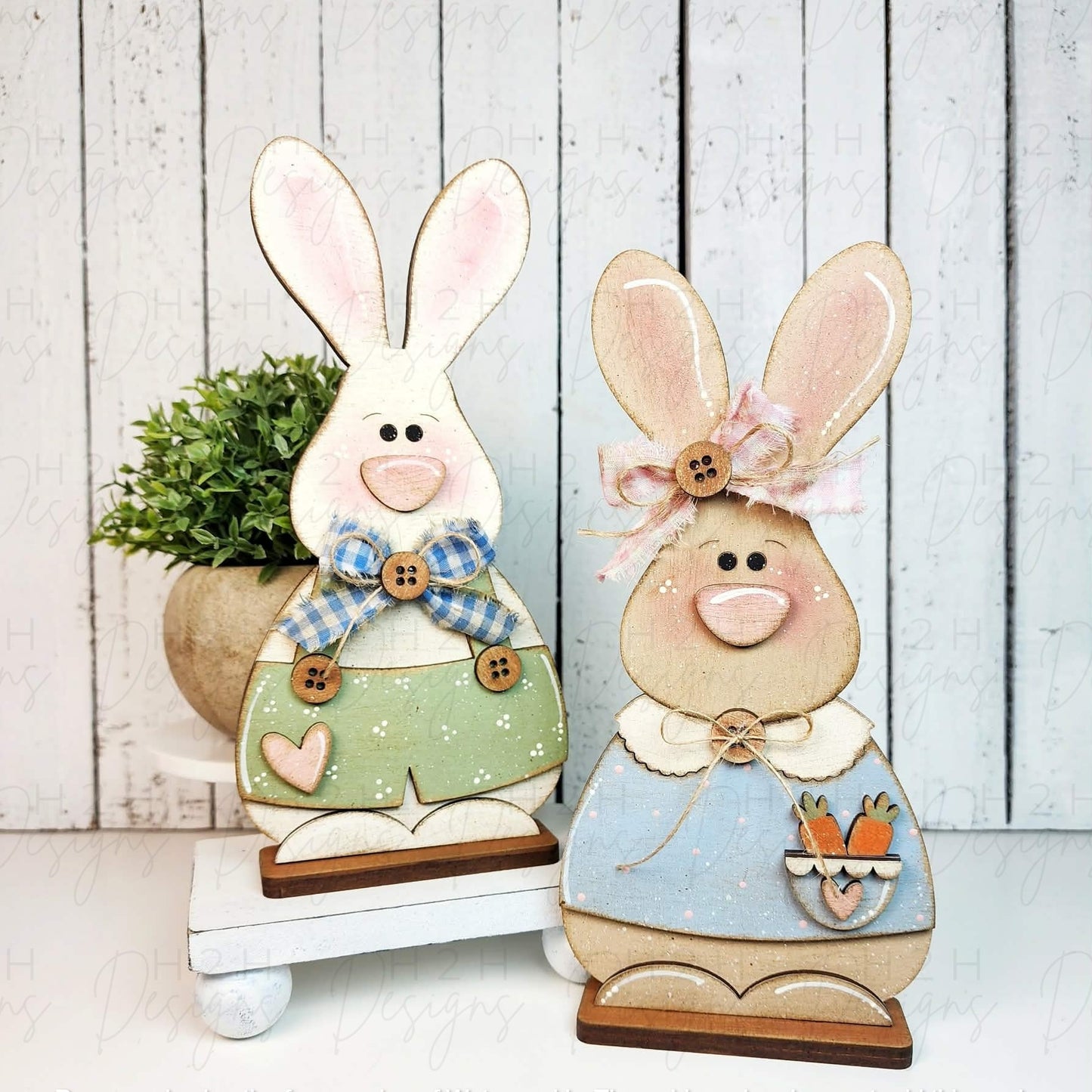 Bunny Couple Shelf Sitter