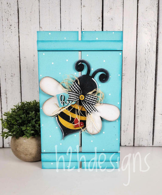 Bee Pallet Sign